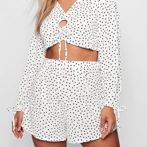 Boohoo Plus Spot Wide Leg Short